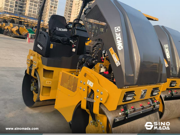 Guyana - 1 Unit XCMG XMR403 Road Roller